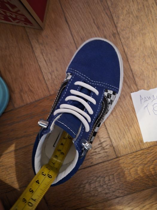 Geox, Vans, Puma, Adidas