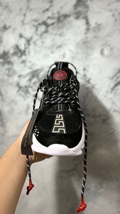 Adidași Versace Chain Reaction