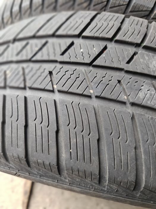 Зимни гуми -16цола -215/60-1бр.-35лв."BARUM"