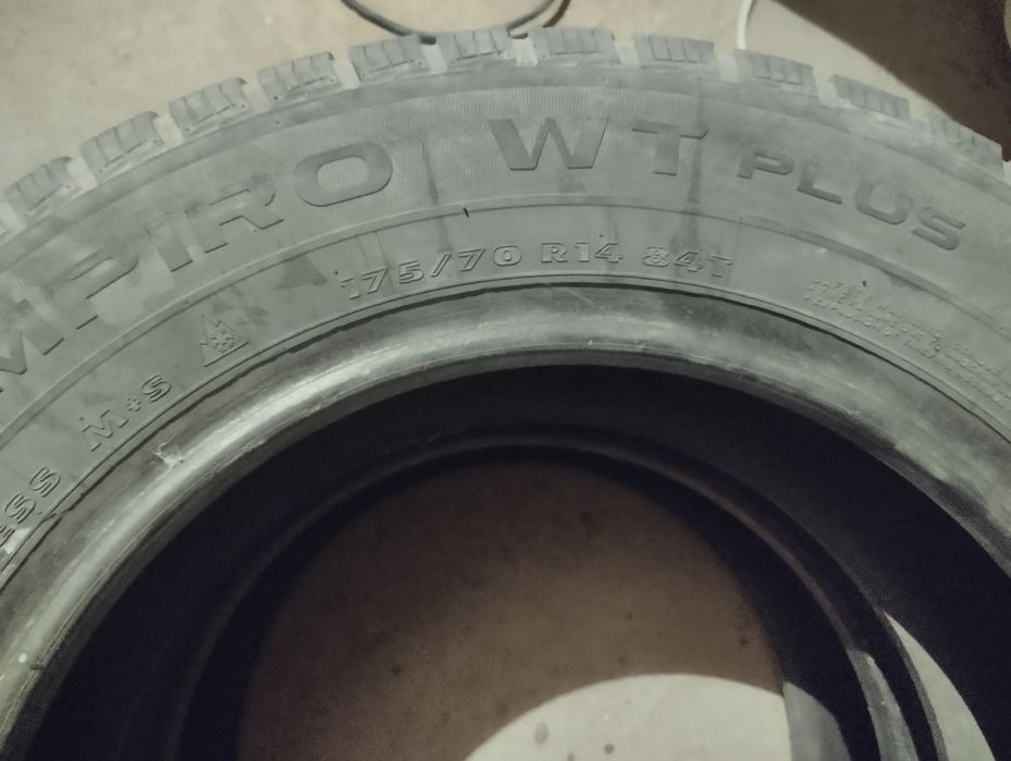 Продам шины,среднем состояний