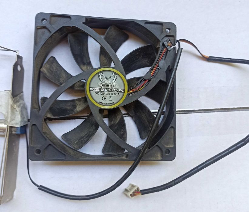 Дънна платкаGIGABYTE GA P55A-UD 4
+охлаждане и допълн. вентилатор