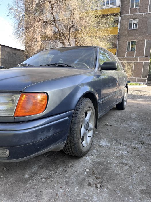 Продам ауди 100С4 обьем 2.6