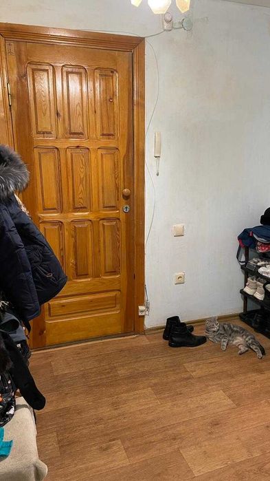 Продам 2-комн. кв,2/5 Военный городок