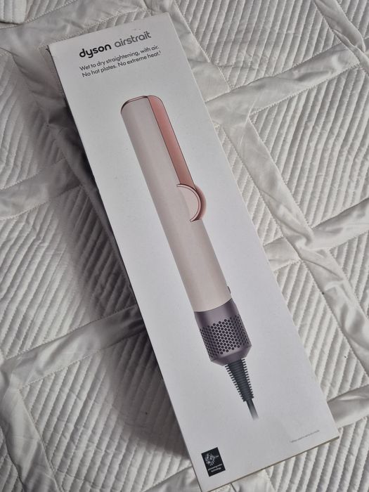 Продам Dyson Airstrait (оригинал)