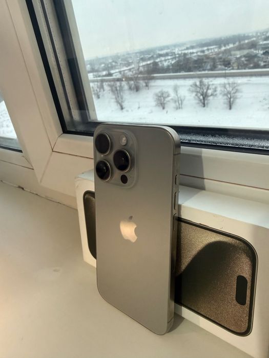 Продам айфон 15 про