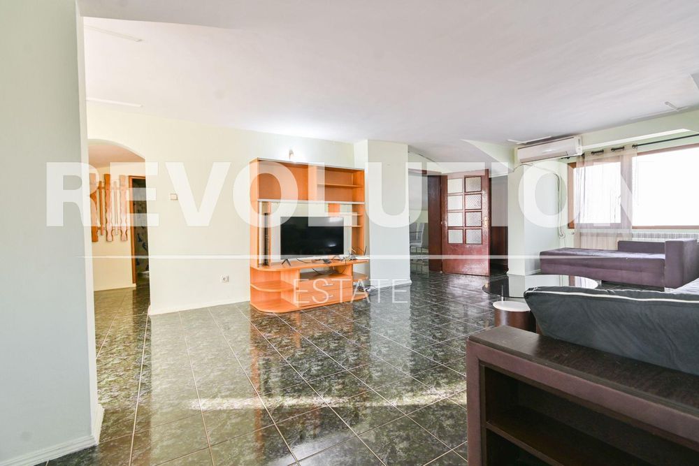 Дава се под наем Етаж от къща в София, Надежда 4 - 150 кв.м за 997.05 € - Снимка #3