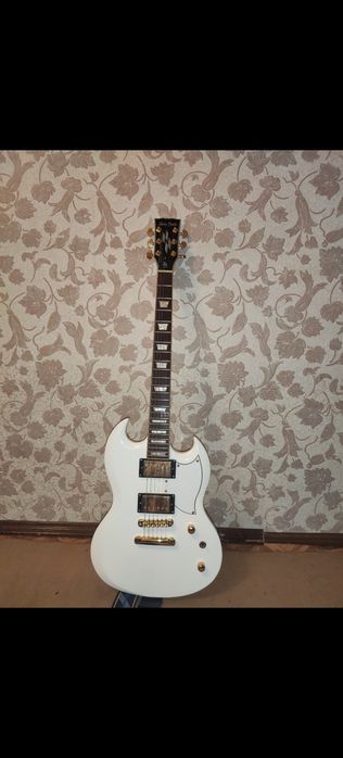 Harley Benton DC-Custom