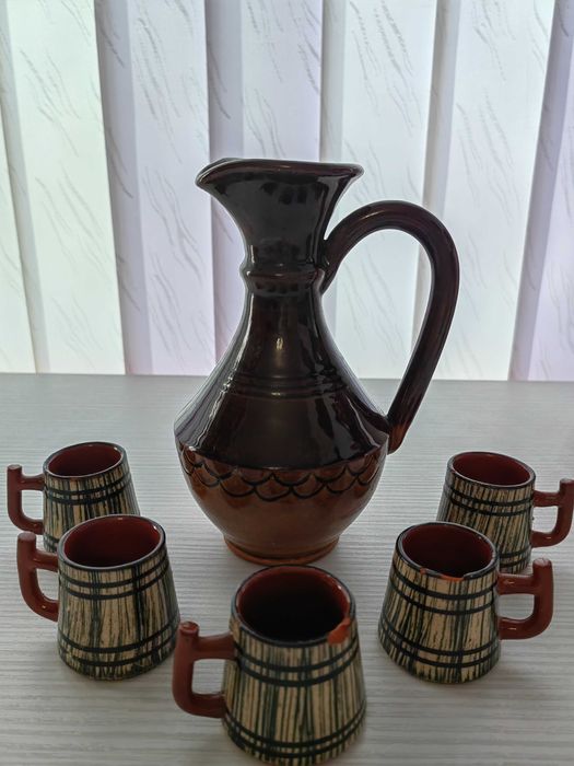 Традиционен керамичен сервиз за ракия