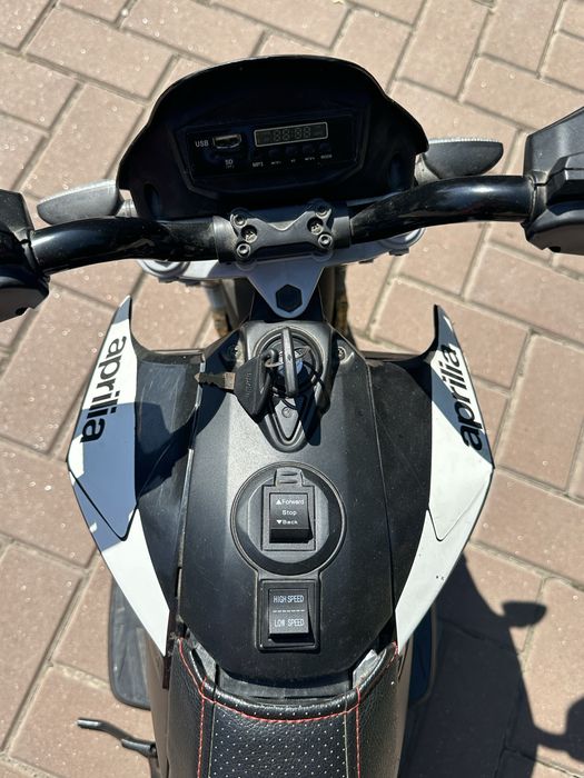 Motocicleta electrica, trotineta, bicicleta