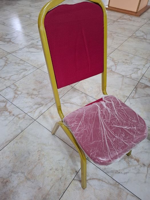 Продам стулья для ресторана и кафе.