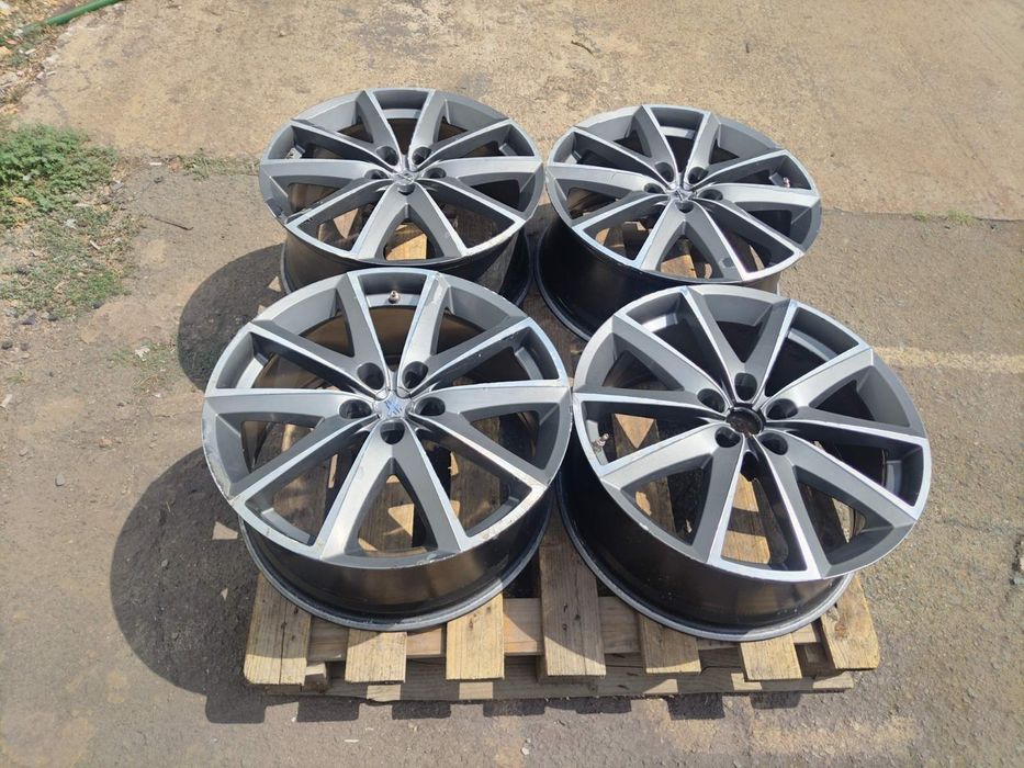 20 цола 5 х 114,3 мм Хюндай/ КИЯ/ Мазда / Митсубиши - 8,5 инча/ ЕТ 38