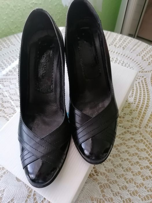 Дамски обувки от естествена кожа