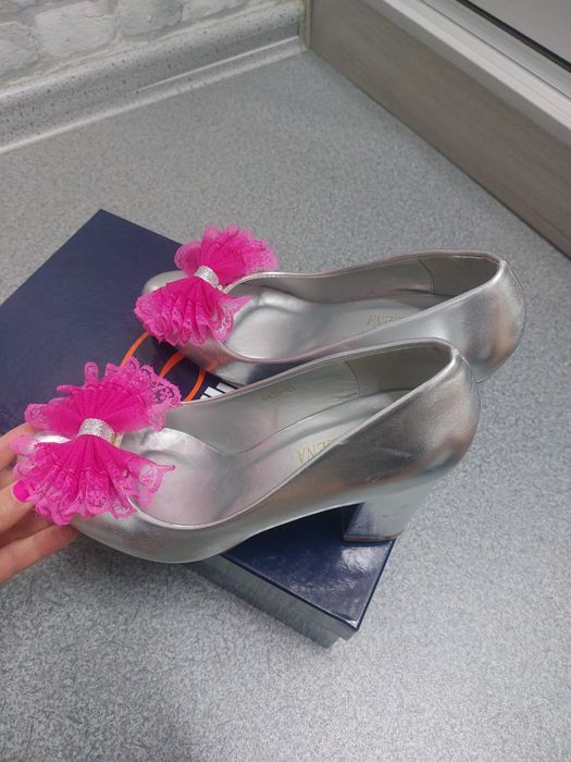 Туфли серебро на удобном каблуке