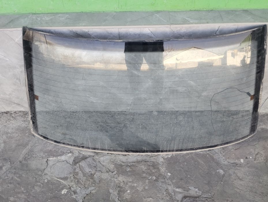 Запчасти продам на Мазда