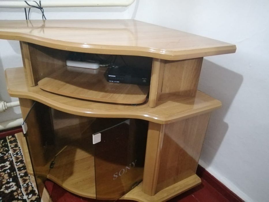 Продам подставку под телефизором