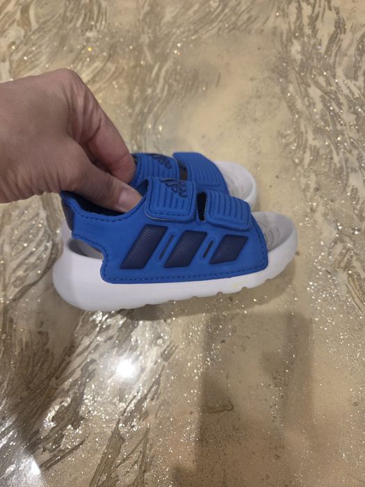 Sandale Adidas, mărimea 22