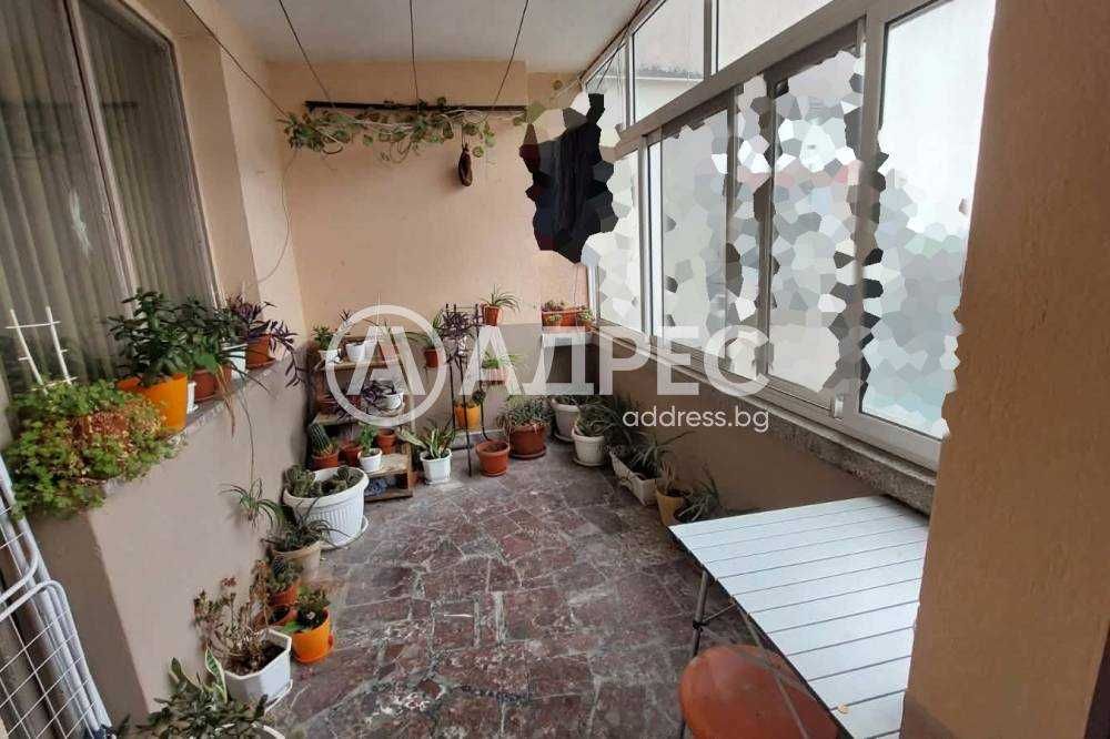 Продава се Тристаен апартамент в Ямбол, Център - 85 кв.м за 690 €/кв.м - Снимка #12