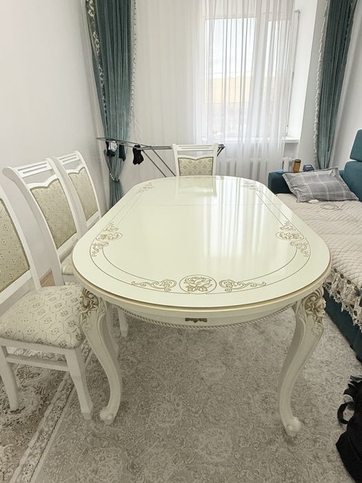 Срочно продаетеся стол!