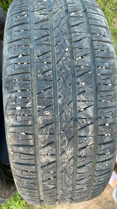 Шина на 235-55- R18
