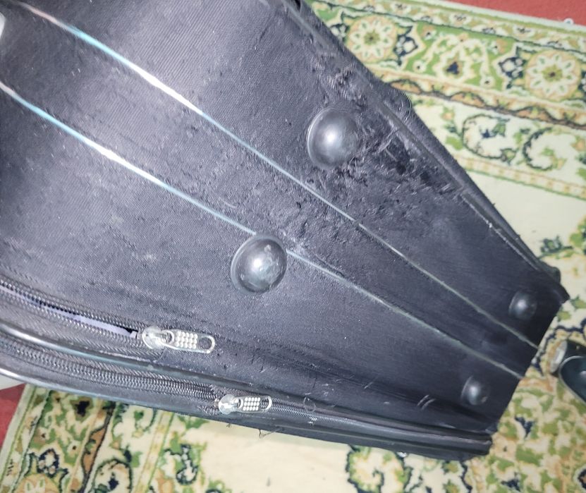 Тканевый чемодан б/у