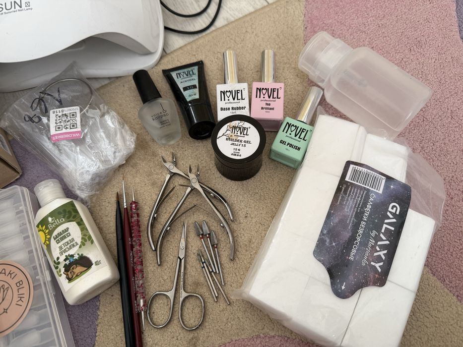 Маникюрный набор продается