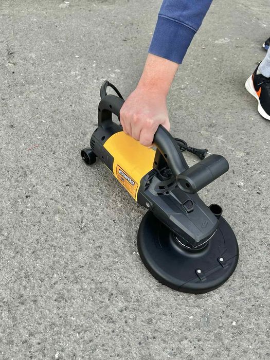 Машина за шлайфане на бетон и мазилки