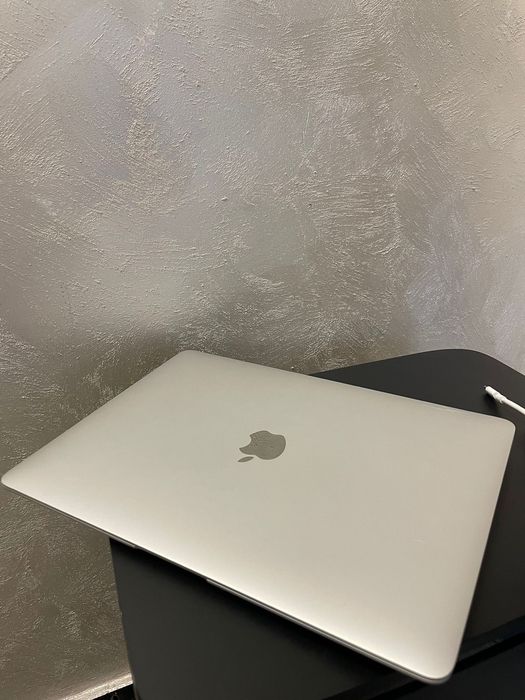 • Macbook Air 2020 • BATERIE 100% •