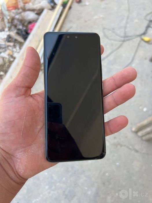 huawei nova 13 pro bor
holati yahshi karopkalari bor yomks 97%
hotira