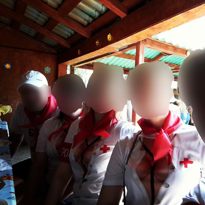 Печать на кружках,подушках,футболках,кофтах,пазлах, магнитах, брелках ...