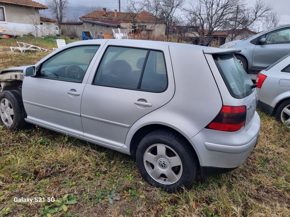VW Golf 4 1.6 SR 101HP 2001.На части