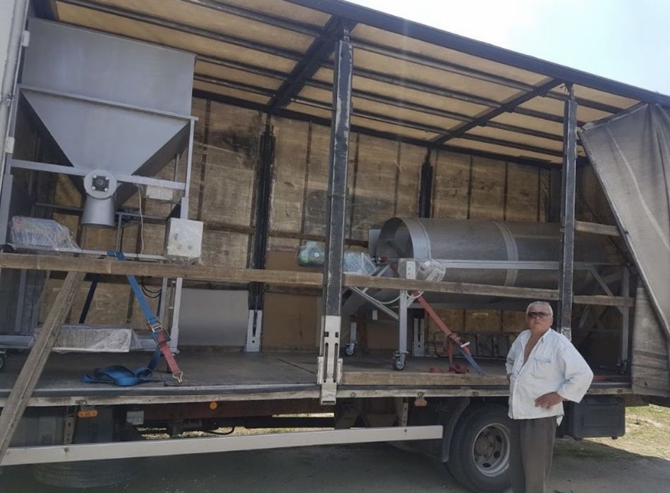 Изработка на лентови транспортьори ,шнекове,бункери,сита. и др