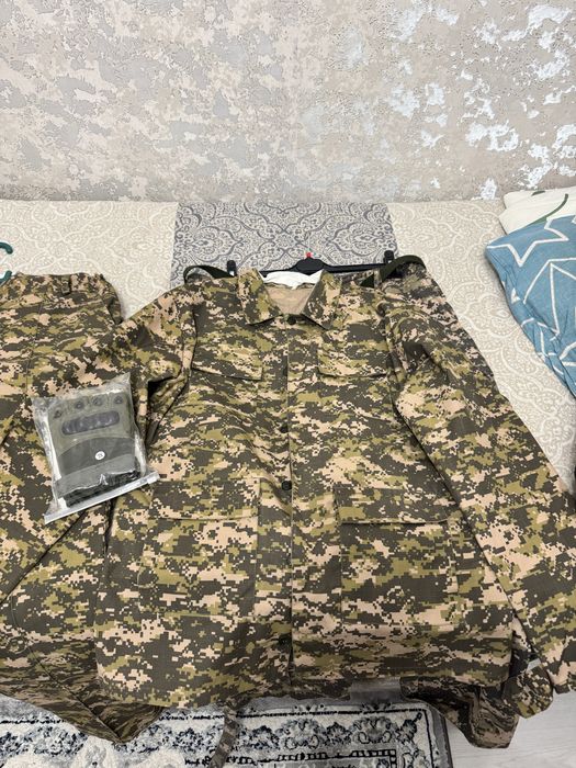 Военная одежда ( все комплект есть)