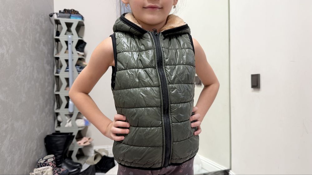 Продам весенние куртки по 2000 тг