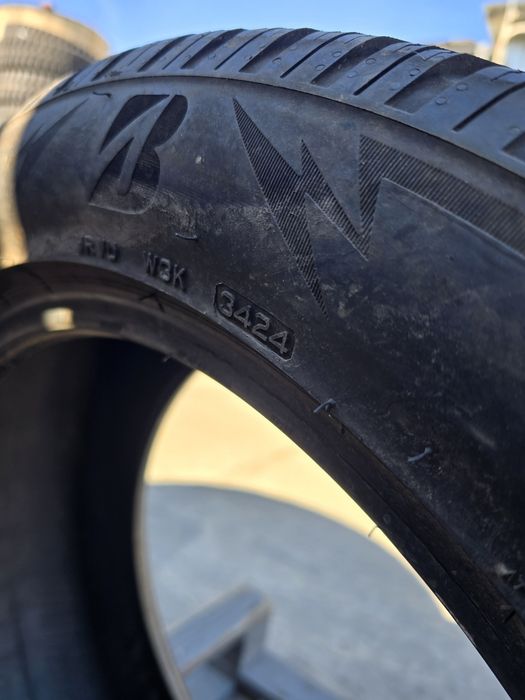 Anvelope de iarna 255-50r19 Bridgestone