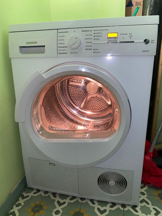 Uscător de rufe Siemens. Funcționează perfect