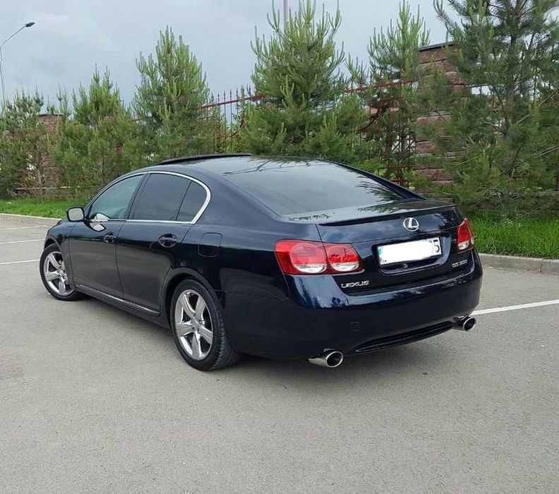 Задние фары Lexus gs
