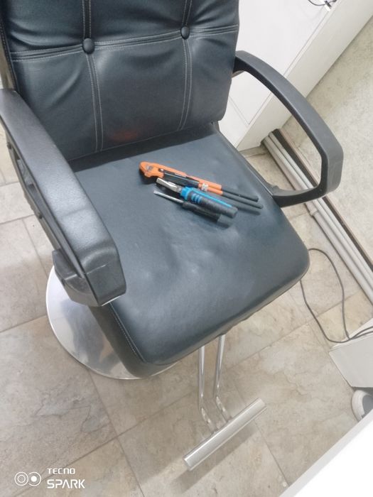 Кресло для парикмахерской