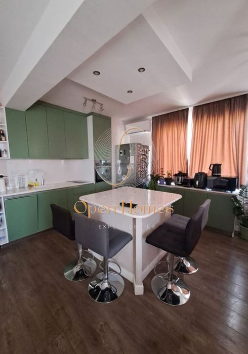 Продава се Тристаен апартамент в Пловдив, Южен - 104 кв.м за 1924 €/кв.м - Снимка #4