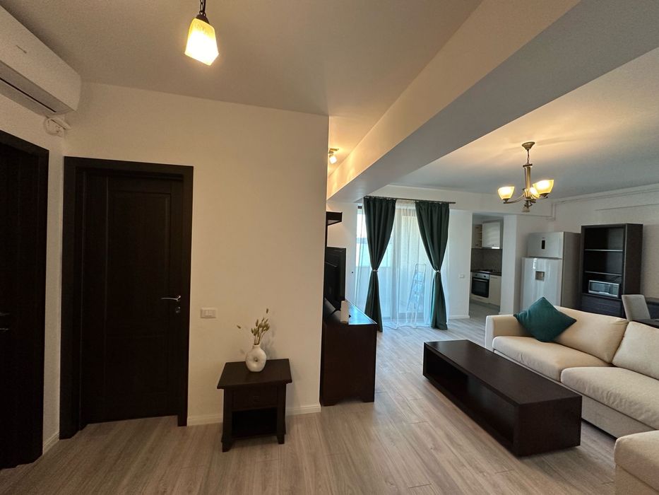 Apartament 3 camere de închiriat – Central Craiova | Parcare privată