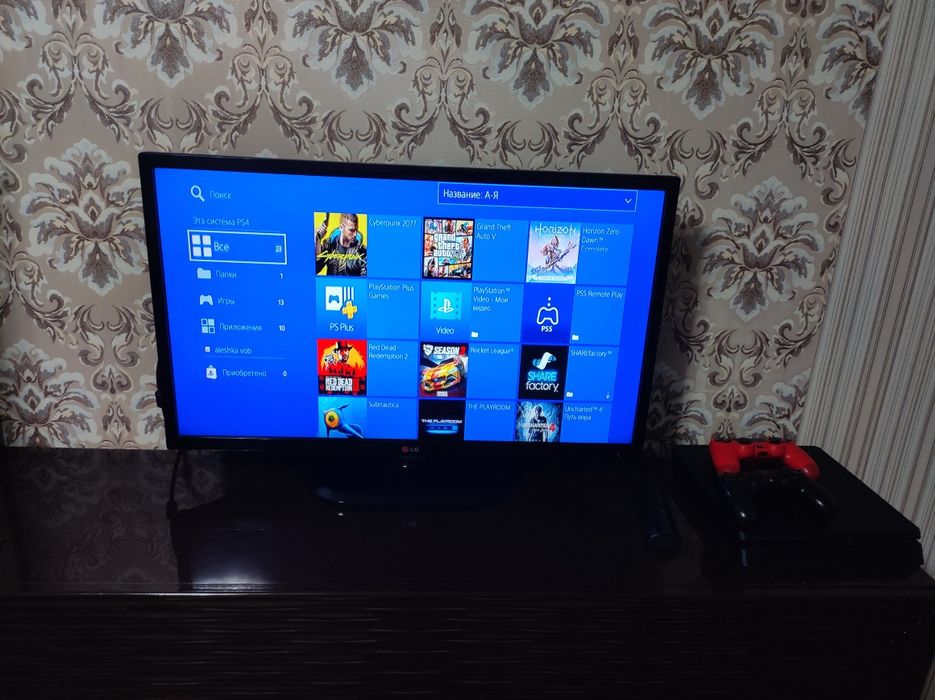 PS4 в отличном состоянии