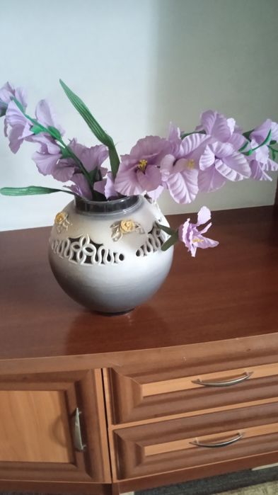 Декоративная ваза