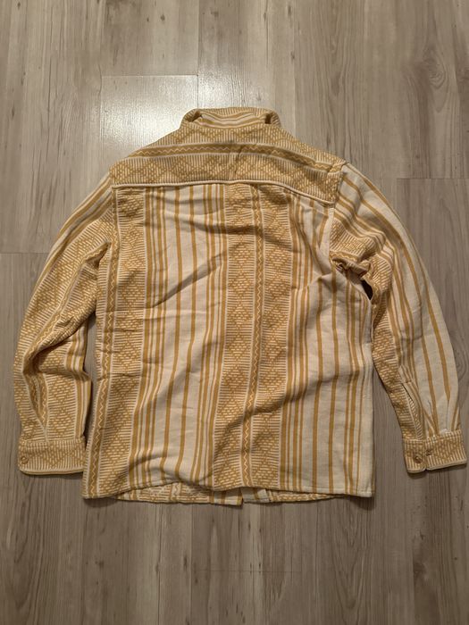 Zara Яке запазено