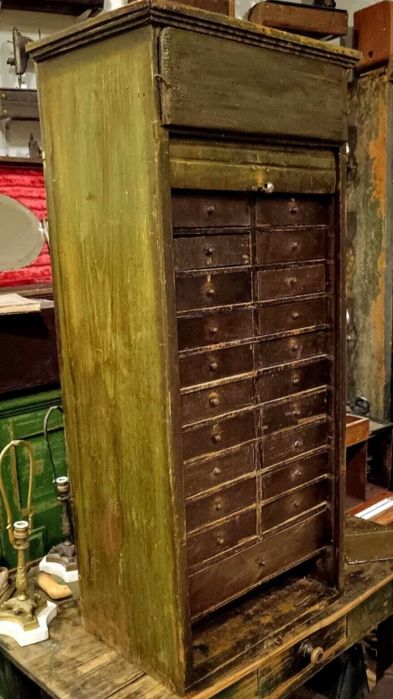 Dulap-sertar antic din lemn. Ceasornicar