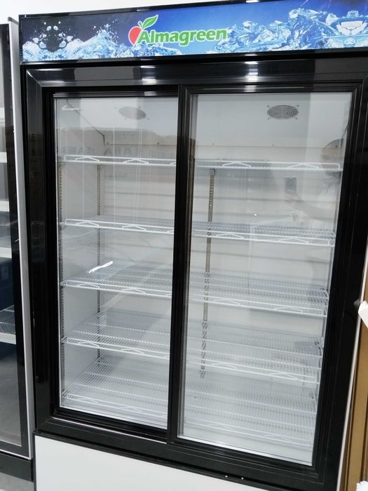 Витринный холодильник