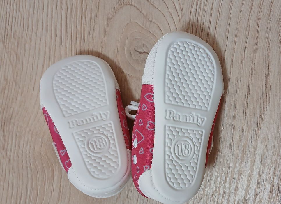 3 чифта Бебешки обувчици 17 и 18 размер. нови