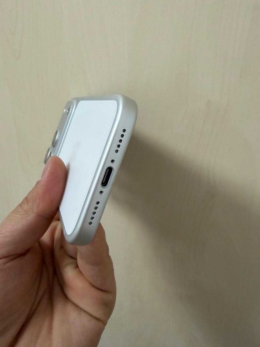 Carcasa iPhone 17 Pro Silver, originala, swap, impecabila