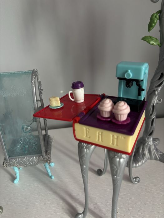 Ever After High Beanstalk Bakery Cafe Playset