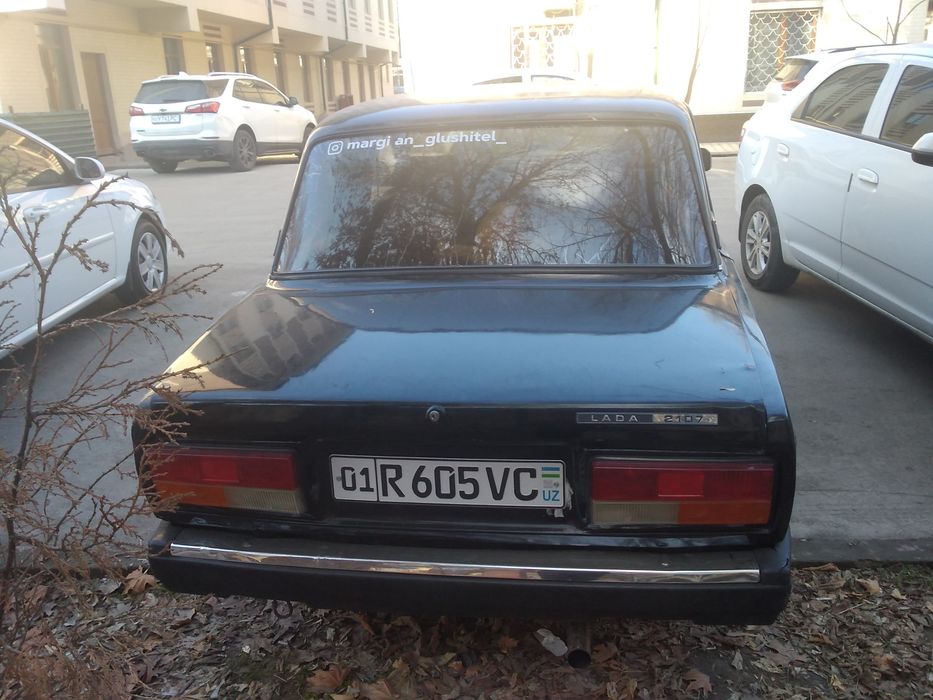 Vaz 2107 srochna sotiladi