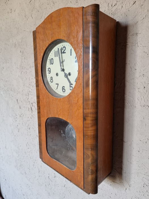 Классик Соат сотилади