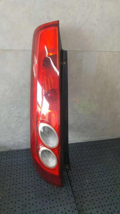 Stop tripla lampa stanga ford fiesta 5 jh jd hatchback facelift 6s6113405b